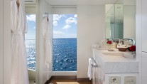 Motor yacht IDOL-  VIP Ensuite